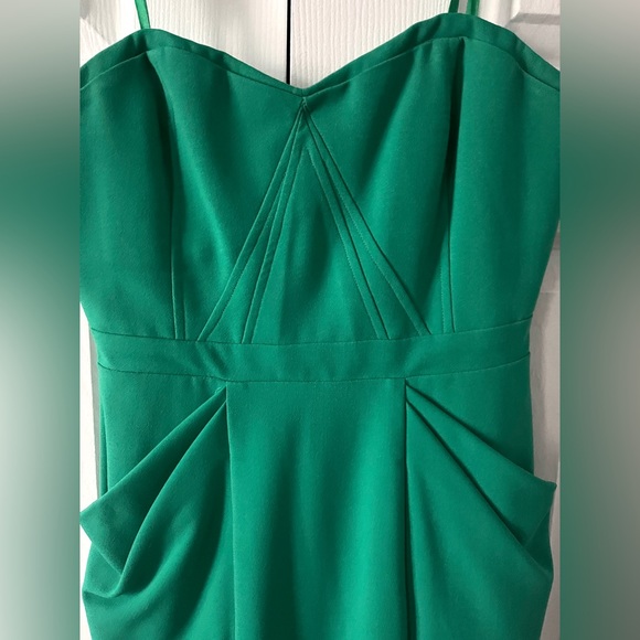 BCBG MAXAZRIA Strapless Dress. Size 2. - Picture 3 of 3